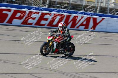media/Aug-27-2022-Fastrack Riders (Sat) [[c588535105]]/Level 1/Session 1 Start Finish/